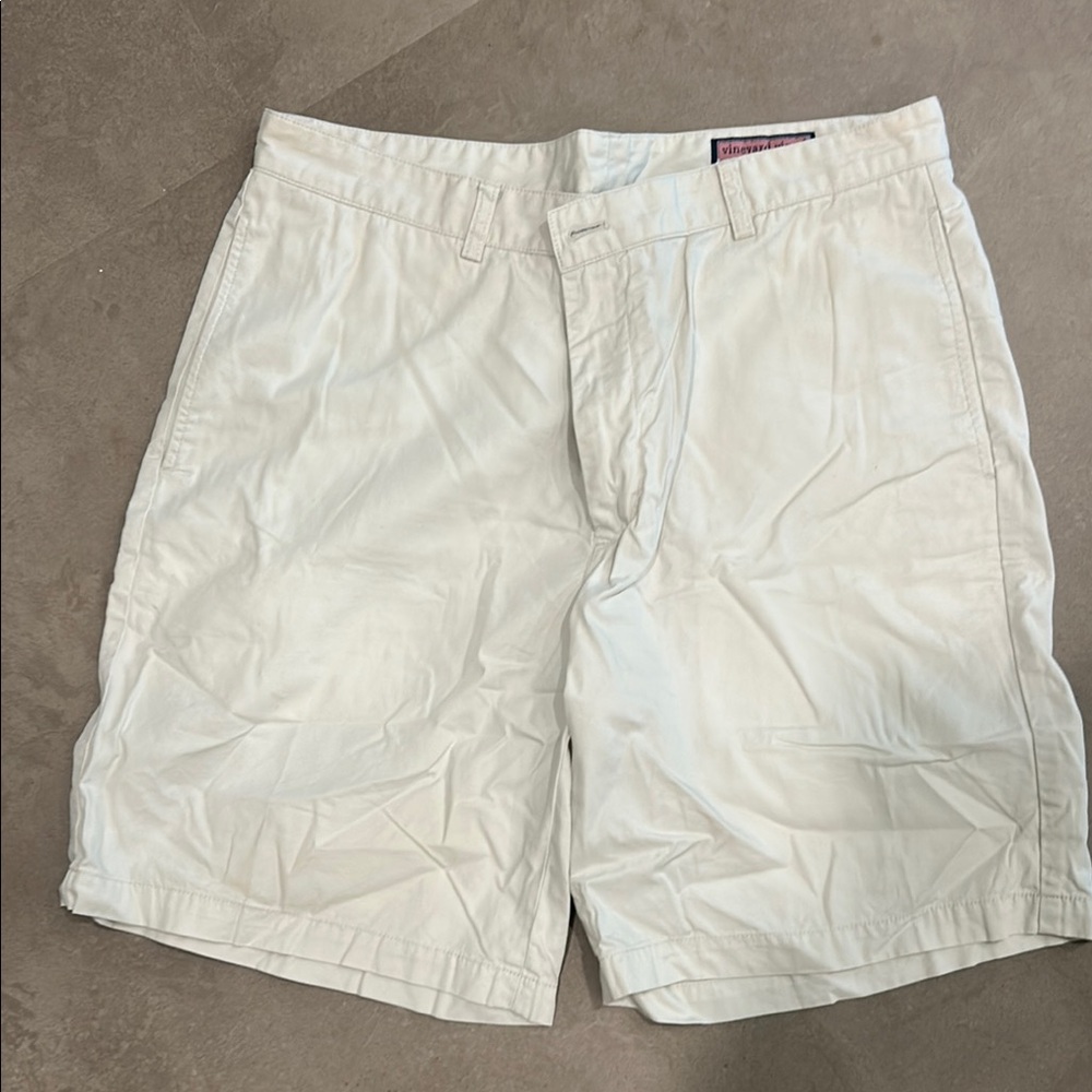 Vineyard Vines Cream Flat Front Shorts